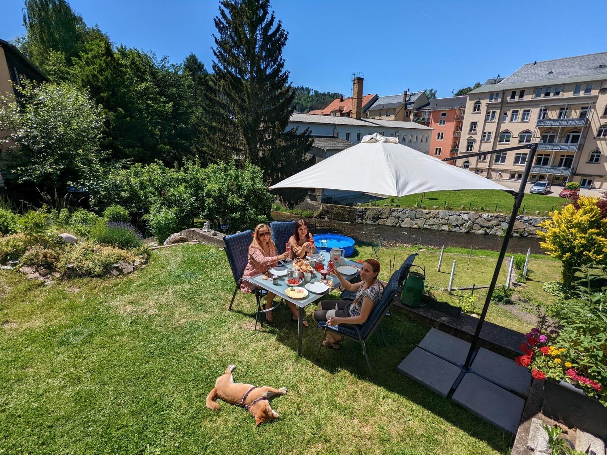 Hw2B - Urlaubsmagie - Wohlfuehlwohnung Mit Balkon, Pool, Sauna & Terrasse เซบนิทซ์ ภายนอก รูปภาพ